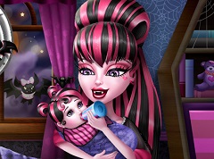 Draculaura Baby Birth - Monster High Games