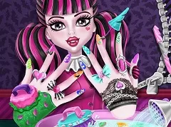 Monster High Games, Draculaura Nails Spa, Games-kids.com