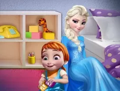 Frozen  Games, Elsa Playing with Baby Anna , Games-kids.com