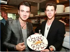 Puzzle Games, Jonas Brothers Birthday Puzzle, Games-kids.com